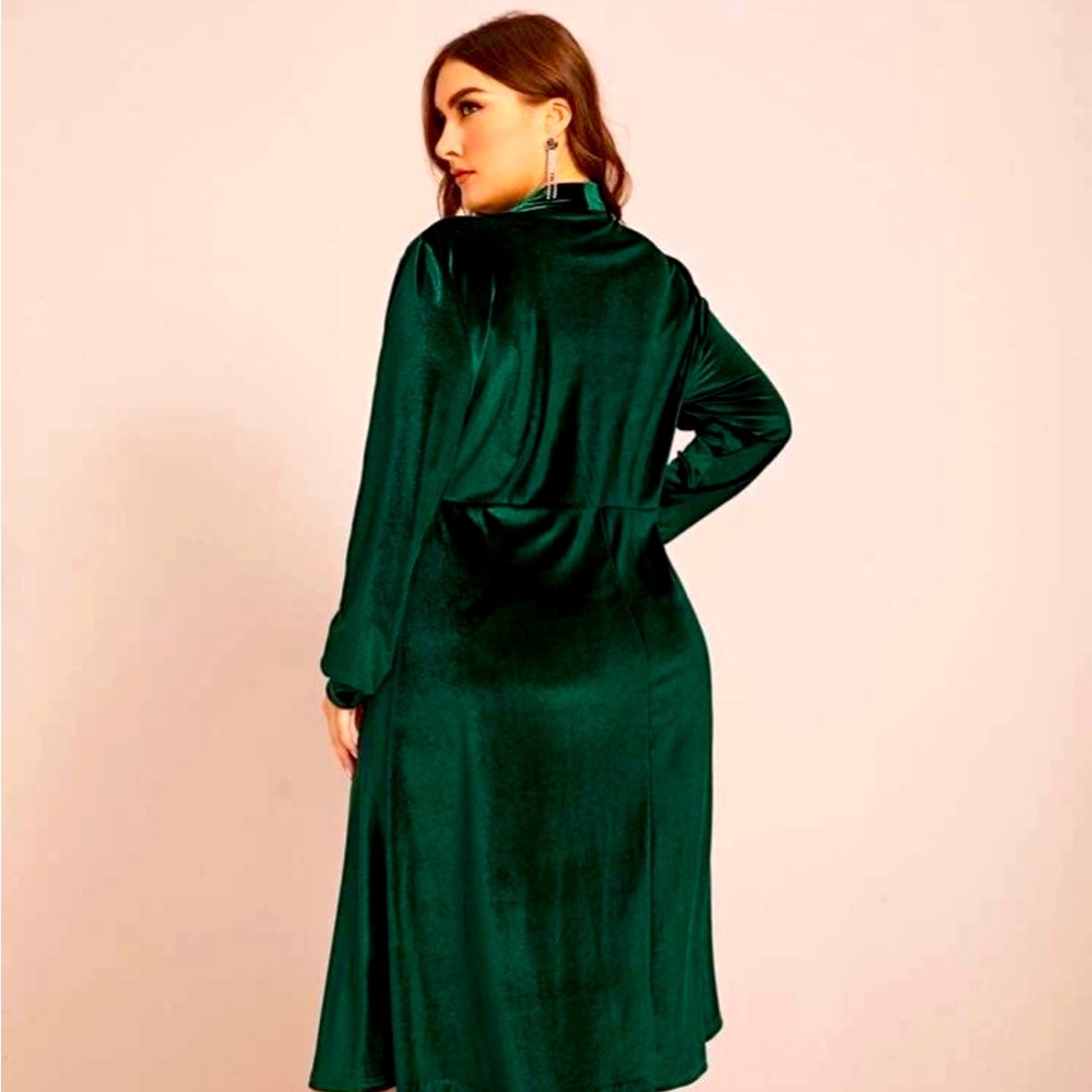 Shein Plus Size Green Velour Tie Neck Dress